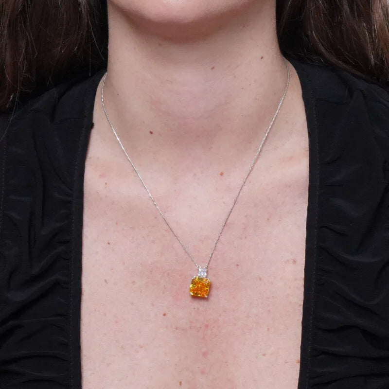 Collana in Metallo con zircone centrale giallo