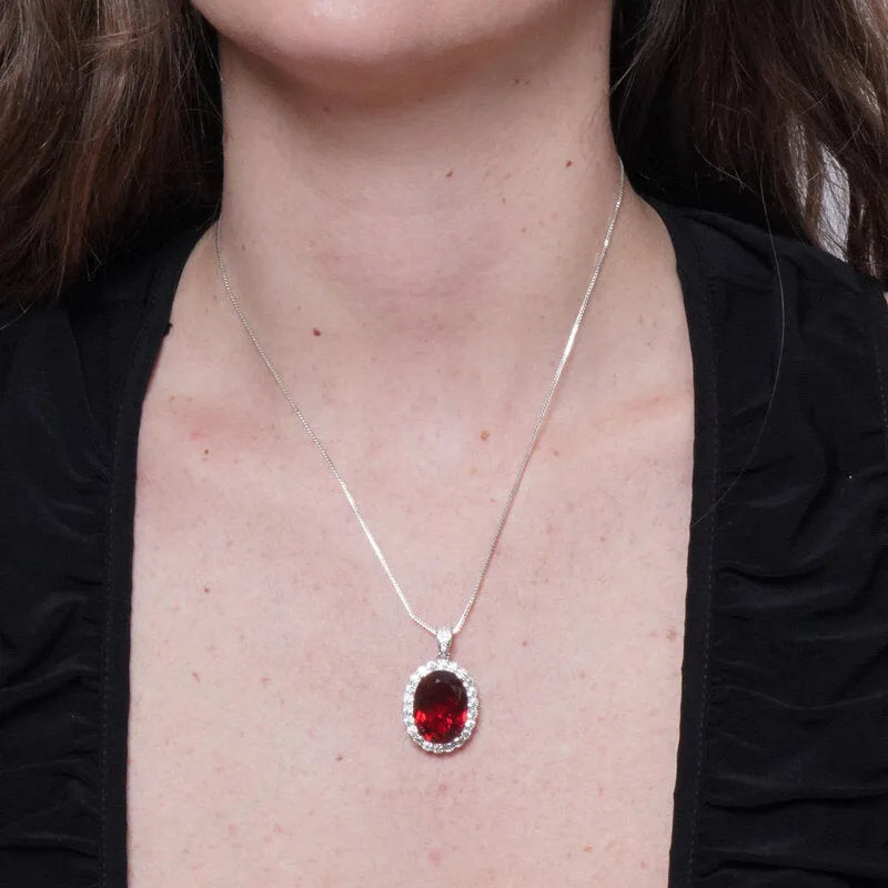 Collana in Metallo con zircone ovale rosso