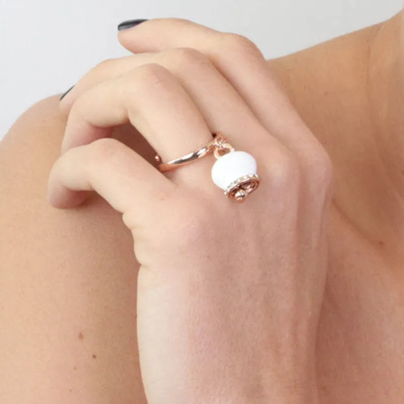 Anello in Metallo con campanella portafortuna, impreziosita da smalto bianco e cristalli - BYSIMON gioielli
