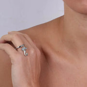 Anello in Metallo con corno impreziosito da punte di smalto turchese