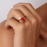 Anello in Metallo con campanella portafortuna pendente, impreziosita da smalto rosso e punto luce - BYSIMON gioielli