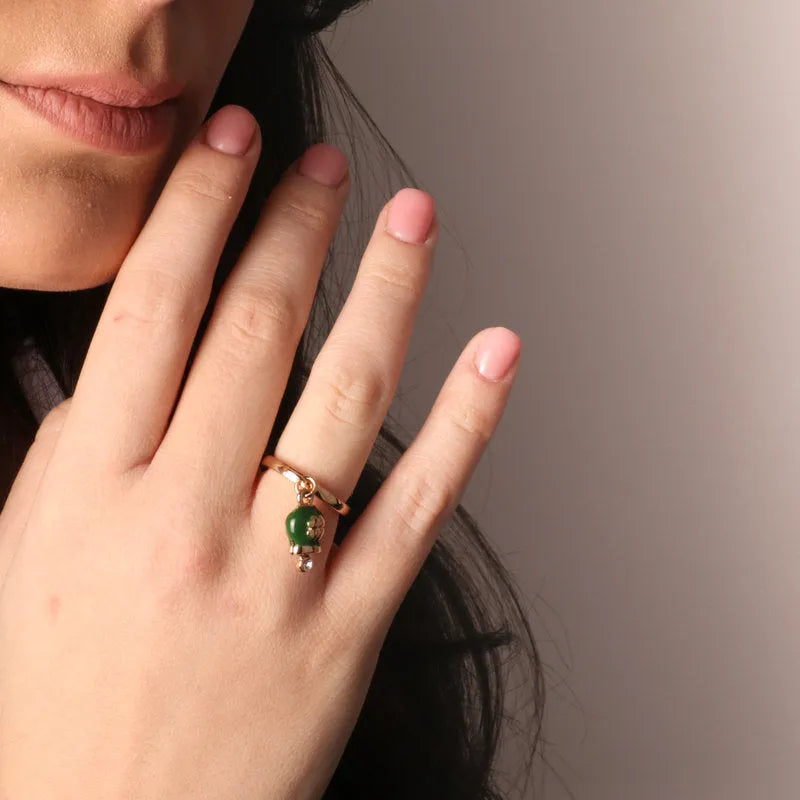 Anello in Metallo con campanella portafortuna verde con quadrifoglio - BYSIMON gioielli