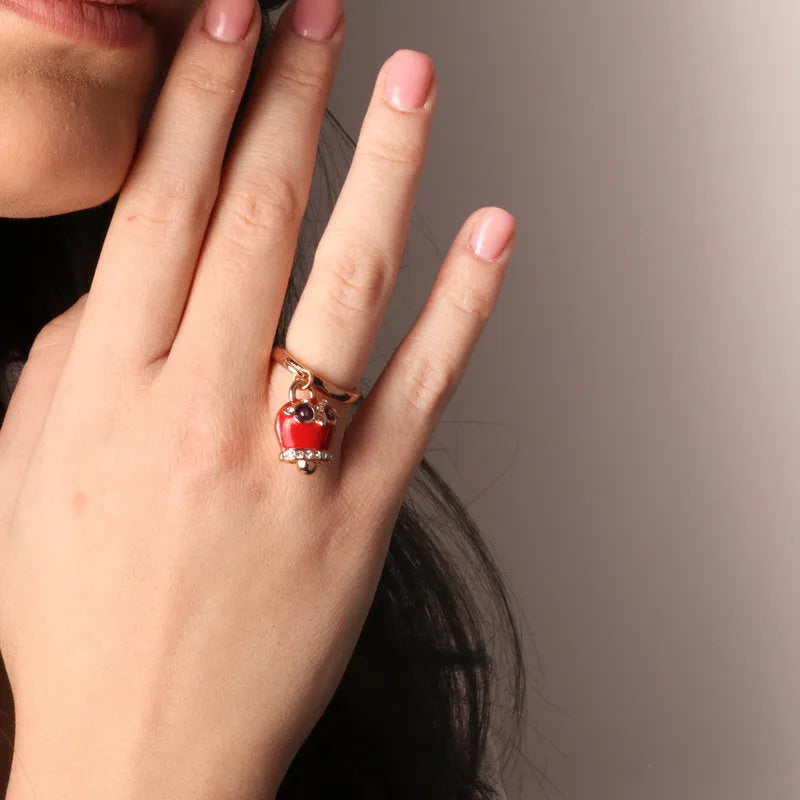 Anello in Metallo con campanella portafortuna a gufo impreziosita da smalto rosso e nero e cristalli bianchi - BYSIMON gioielli