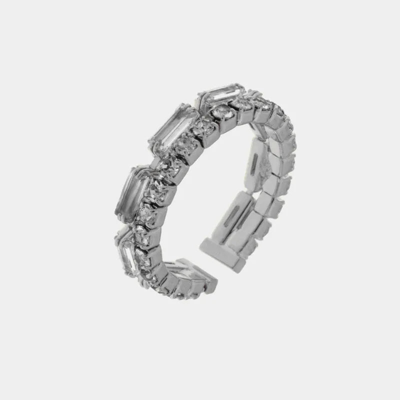 Anello in Metallo con cristalli bianchi