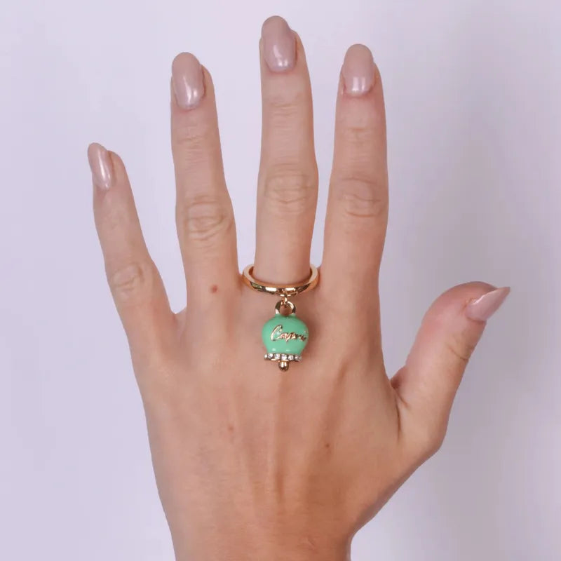 Anello in Metallo con campanella verde scritta capri
