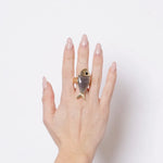 Anello in Metallo a forma di pesce con rifiniture martellate BYS - gioiello BySimon