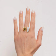 Anello in Metallo dorato pietra grigia elegante