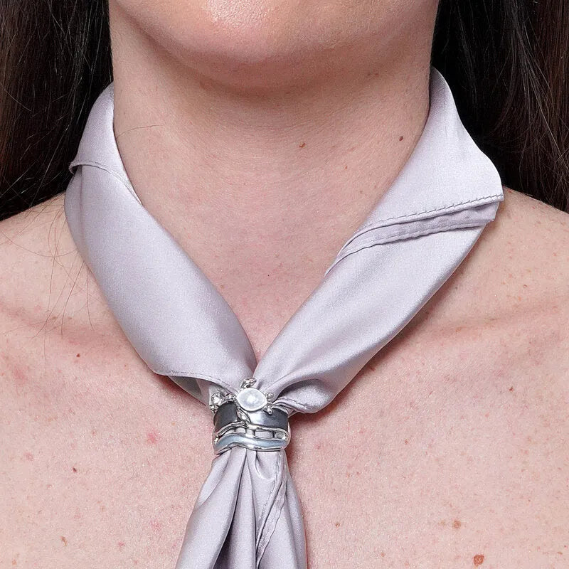 Anello in Metallo e ferma foulard tartaruga smaltato grigio