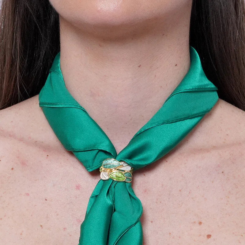 Anello in Metallo e ferma foulard foglie smaltate verdi