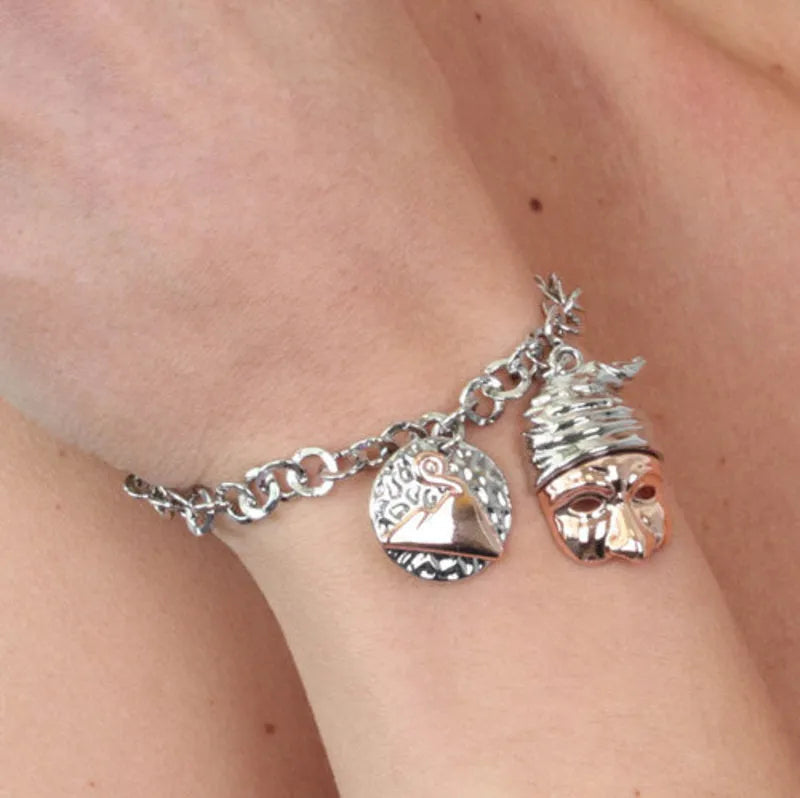 Bracciale in Metallo con maschera pulcinella pendente e medaglia con vesuvio - BYSIMON gioielli