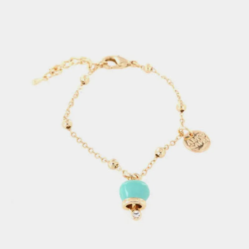 Bracciale in Metallo con campanella portafortuna pendente, impreziosita da smalto verde e punto luce - BYSIMON gioielli