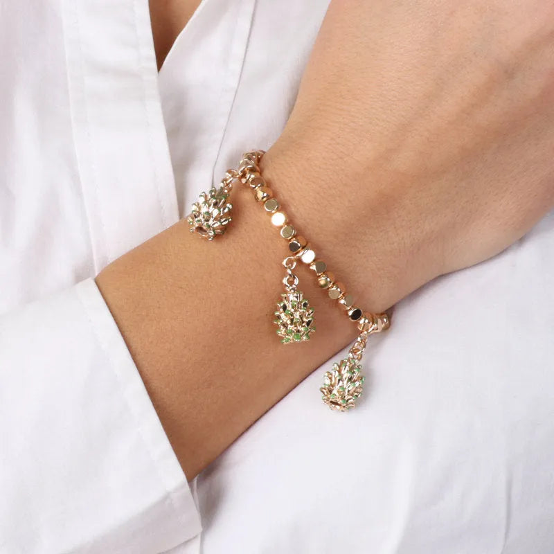 Bracciale in Metallo maglia a dadini, con trio di pigne siciliane pendenti, impreziosite da punte di smalto verde - BYSIMON gioielli