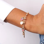 Bracciale in Metallo con pendenti impreziositi da smalti colorati a forma di mamma, family, bimba, casa e papà - BYSIMON gioielli