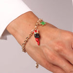 Bracciale in Metallo con cornetto portafortuna in smalto rosso e quadrifoglio verde - BYSIMON gioielli