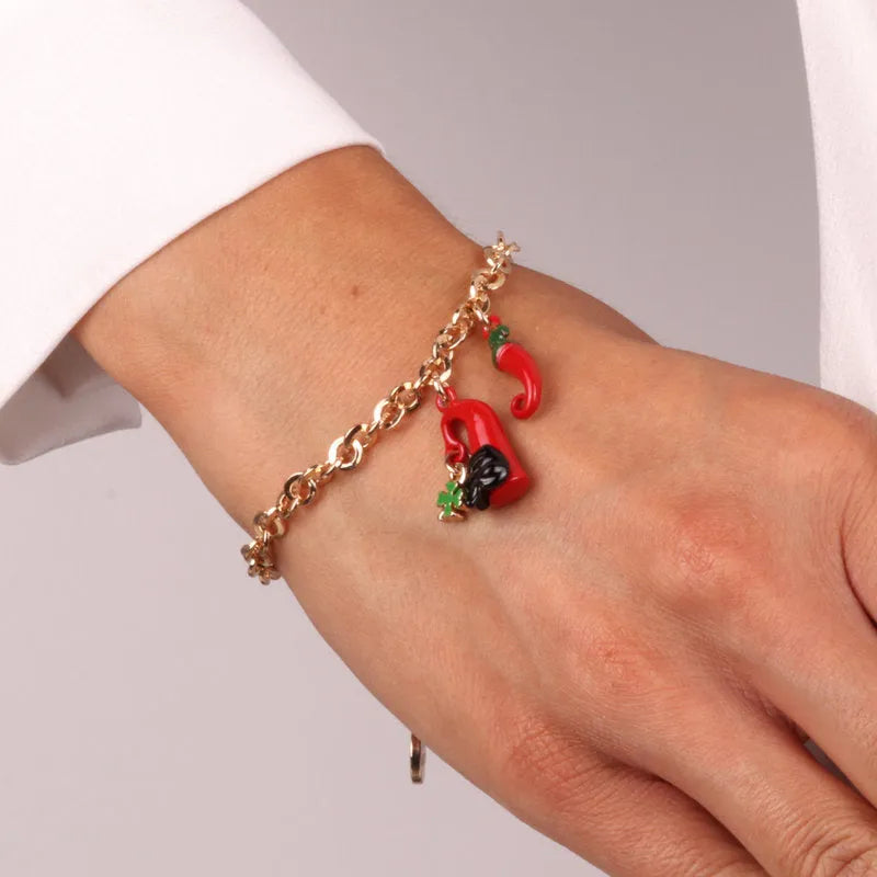 Bracciale in Metallo con cornetto portafortuna in smalto rosso e quadrifoglio - BYSIMON gioielli