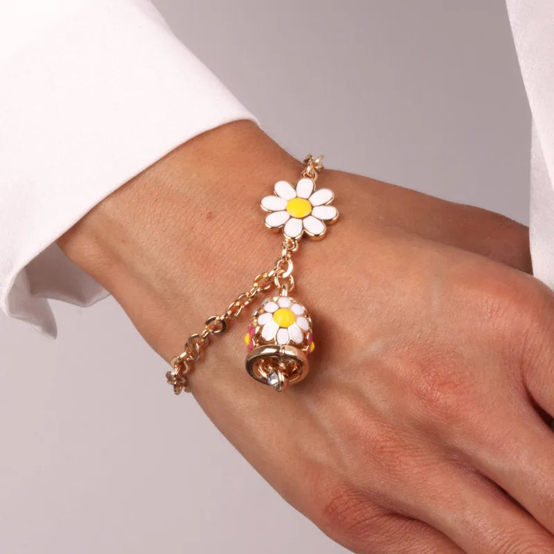 Bracciale in Metallo con campanella portafortuna impreziosita da margherite colorate - BYSIMON gioielli