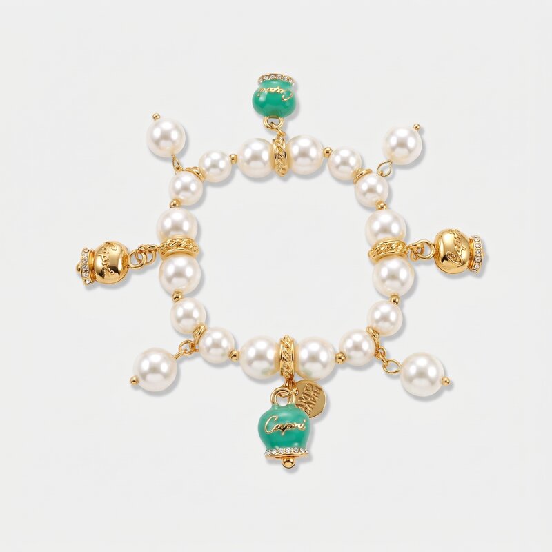 Bracciale in Metallo Bracciale in Metallo con perle e campanelle portafortuna in smalto verde con scritta Capri