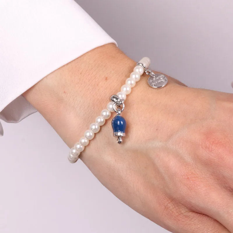 Bracciale in Metallo Bracciale in Metallo con perle e campanella portafortuna in smalto blu - BYSIMON gioielli