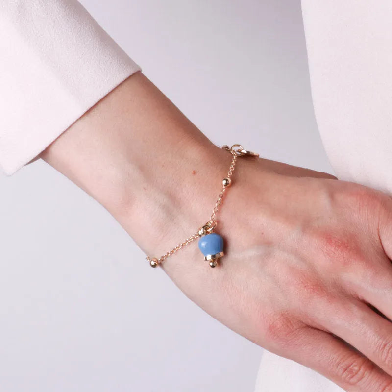 Bracciale in Metallo con campanella portafortuna pendente, impreziosita da smalto e punto luce - BYSIMON gioielli
