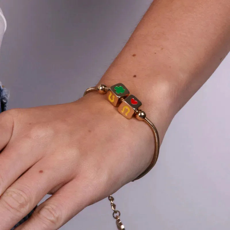 Bracciale in Metallo con dadi della fortuna