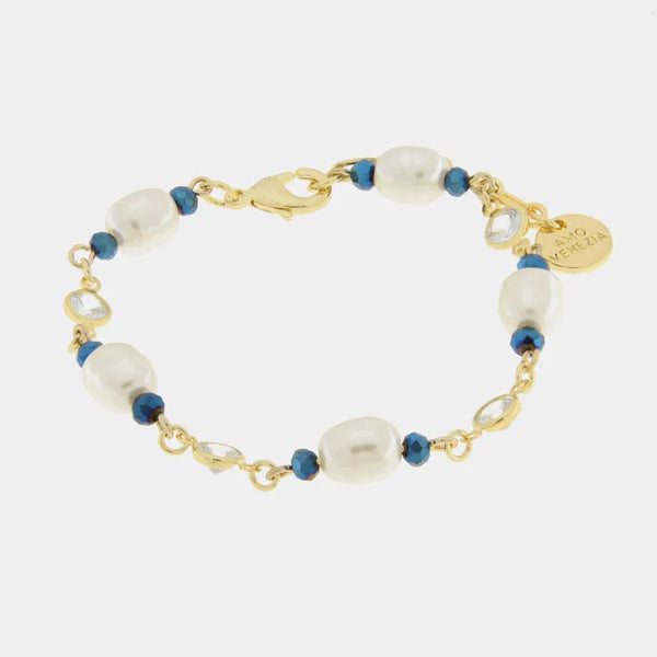 Bracciale in Metallo con perle allungate bianche e corallini blu - BYSIMON gioielli