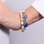 Bracciale in Metallo multifilo con perle bianche e pietre blu - BYSIMON gioielli