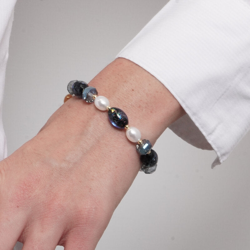 Bracciale in Metallo pietre blu di Murano e perle