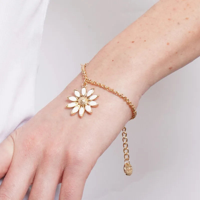 Bracciale in Metallo catena dorata margherita smaltata bianca centro dorato Capri