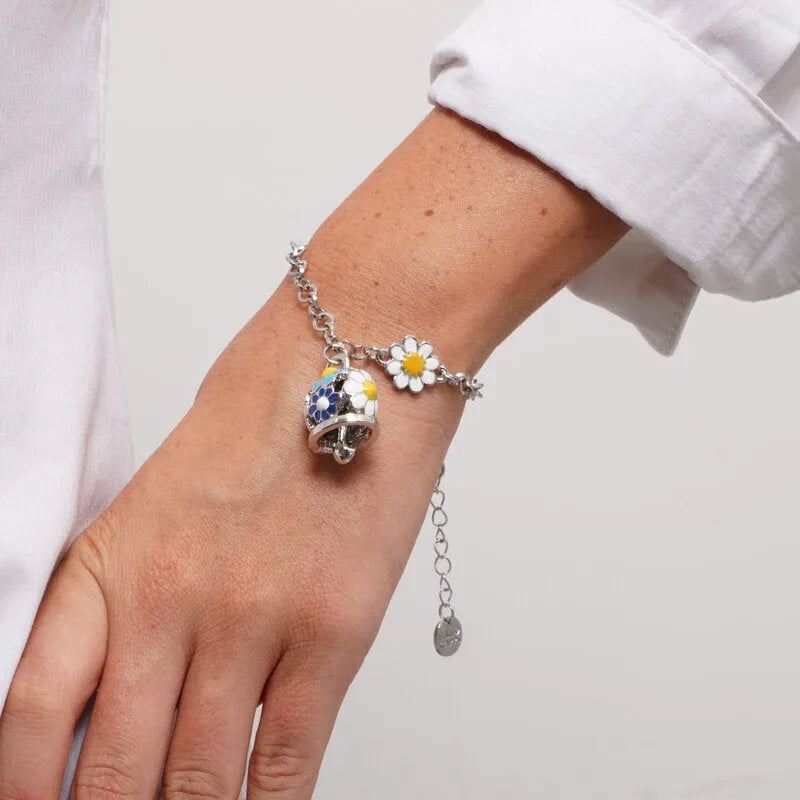 Bracciale in Acciaio con campanella e margherite blu e bianche - BYSIMON gioielli