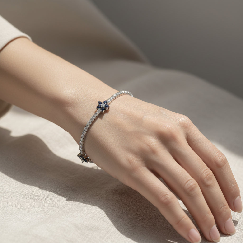 Bracciale in Argento 925 con fiori blu e zirconi - BYSIMON gioielli