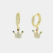 925 Silver circle earrings with snap closure and crown studded with white zircons and colored details