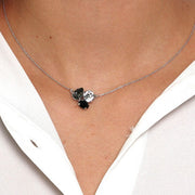 Collana in Argento 925 con pendente di cristalli nelle colazioni grigio fumè, nero e bianco