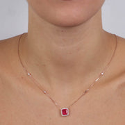 Collana in Argento 925 con zircone rubino pendente impreziosito da zirconi bianchi