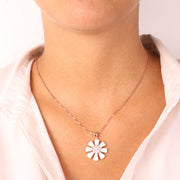 Collana in Argento 925 con pendente a forma di fiore bianco impreziosito da zirconi bianchi