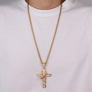Collana in Acciaio con pendente religioso a forma di croce con serpente impreziosito da cristalli