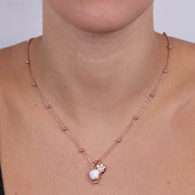 Collana in Metallo con campanella portafortuna pendente, impreziosita da smalto bianco e cristalli