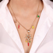 Collana in Metallo con amuleti sacri impreziositi da smalti colorati