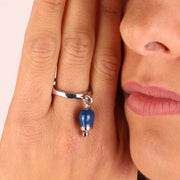Anello in Metallo con campanella portafortuna pendente blu, impreziosita da punto luce